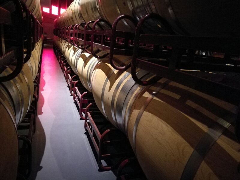 酒窖2.jpg 酒窖2.jpg